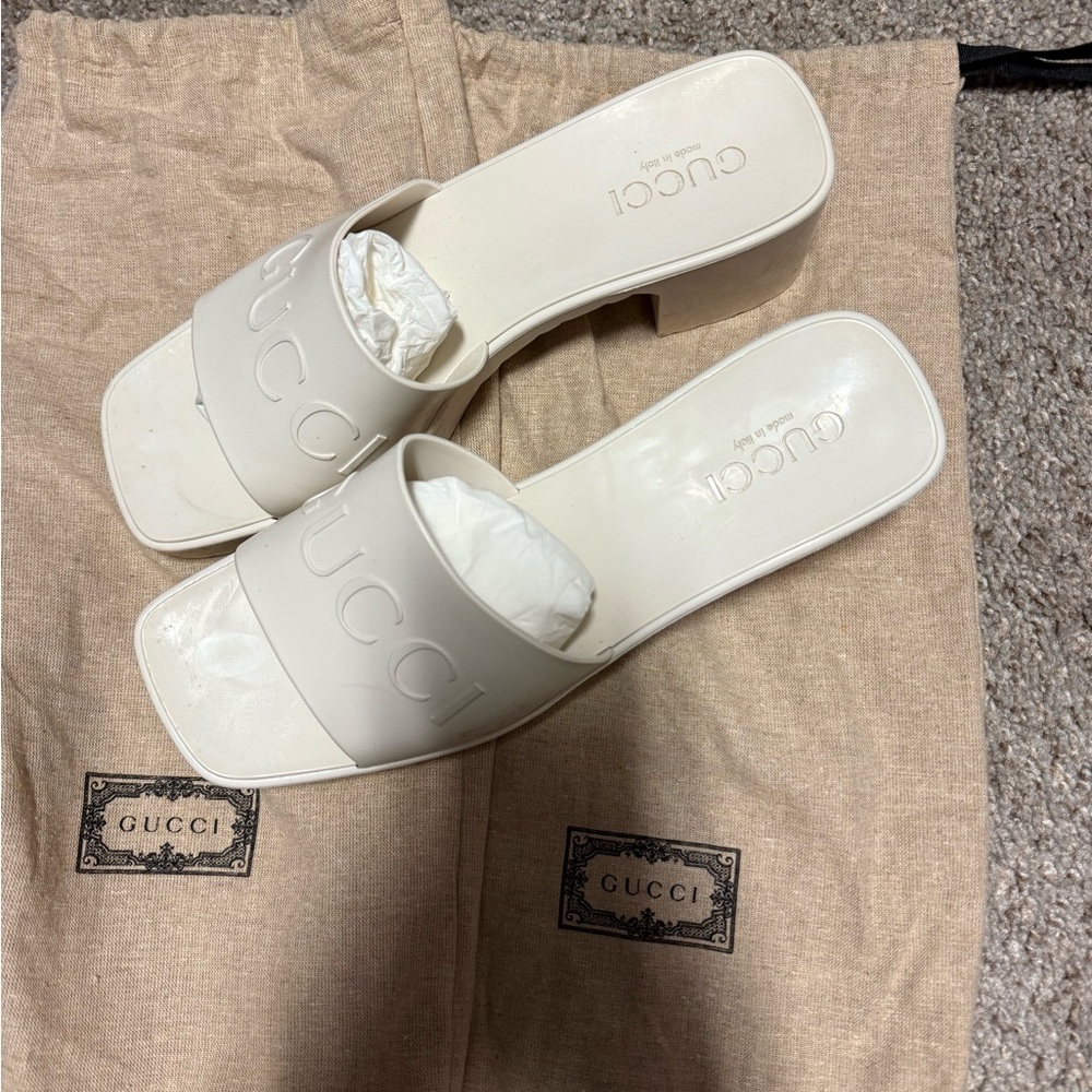 Gucci White Mules with Classic Elegance